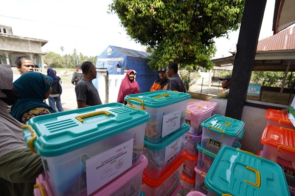 lagaligofoundationsalurkanpaketibuanakdankebutuhandasar7 dompet dhuafa
