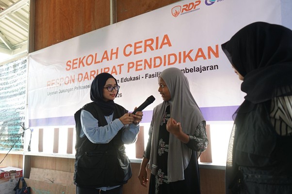 school kit untuk anakanak penyintas bencana di bireun3 dompet dhuafa Kegiatan Sekolah Ceria oleh Great Edunesia Dompet Dhuafa bagi anak-anak Bireuen, Aceh.