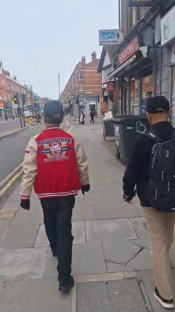 bahrul ulum dai ambassador dompet dhuafa untuk penugasan di london inggris dompet dhuafa Bahrul Ulum, Dai Ambassador Dompet Dhuafa untuk penugasan di London, Inggris.