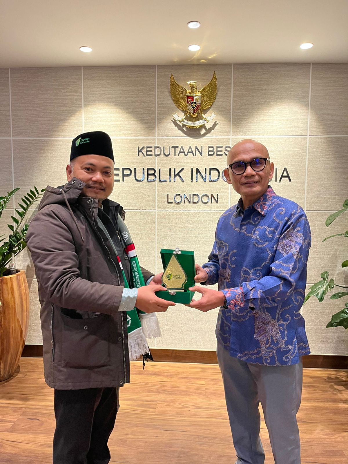 bahrul ulum dai ambassador dompet dhuafa untuk penugasan di london inggris dompet dhuafa Bahrul Ulum, Dai Ambassador Dompet Dhuafa untuk penugasan di London, Inggris.