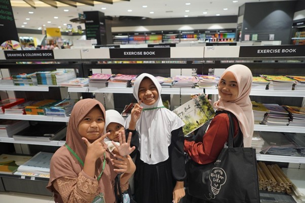 50anakyatimbelanjagramediabsd03 dompet dhuafa