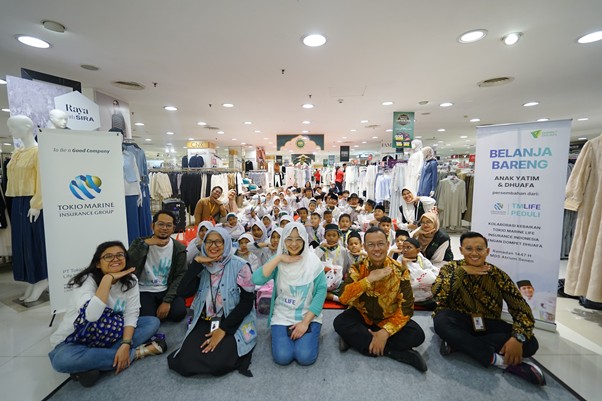 bby tokio marine life insurance indonesia 11 dompet dhuafa Foto "Ramadan Kalcer" bersama pengurus Yayasan Dompet Dhuafa Republika dan Pimpinan Tokio Marine Life Insurance Indonesia.