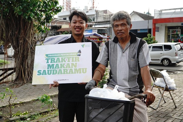 bukapuasagratismenuayamgeprekpakparjono2 dompet dhuafa