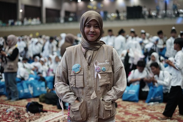 kakak pendamping remember 20262 dompet dhuafa Rifda menjadi relawan pendamping bagi adik-adik peserta REMEMBER 2026.