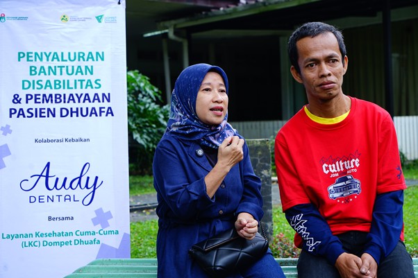 penyaluranbantuandisabilitasdanpembiayaanpasienduafa1 dompet dhuafa