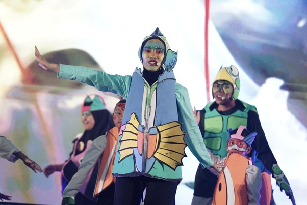 Penampilan oleh peserta Remember 2026.