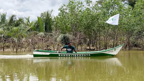 perkuat nelayan di sumatra 7 dompet dhuafa Bantuan telah digunakan untuk mencari Ikan, kepiting, dan udang oleh penerima manfaat Nelayan.