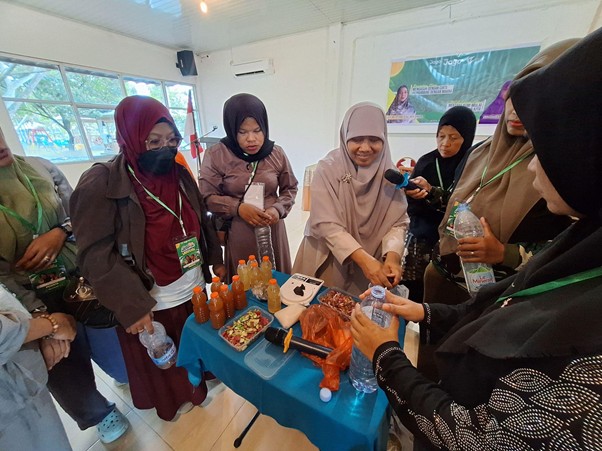 yatim fun adventure 11 dompet dhuafa Pelatihan pembuatan Eco Enzyme yaitu cairan hasil fermentasi limbah organik rumah tangga yang memiliki banyak manfaat, pada program yatim Fun Adventure 2026.